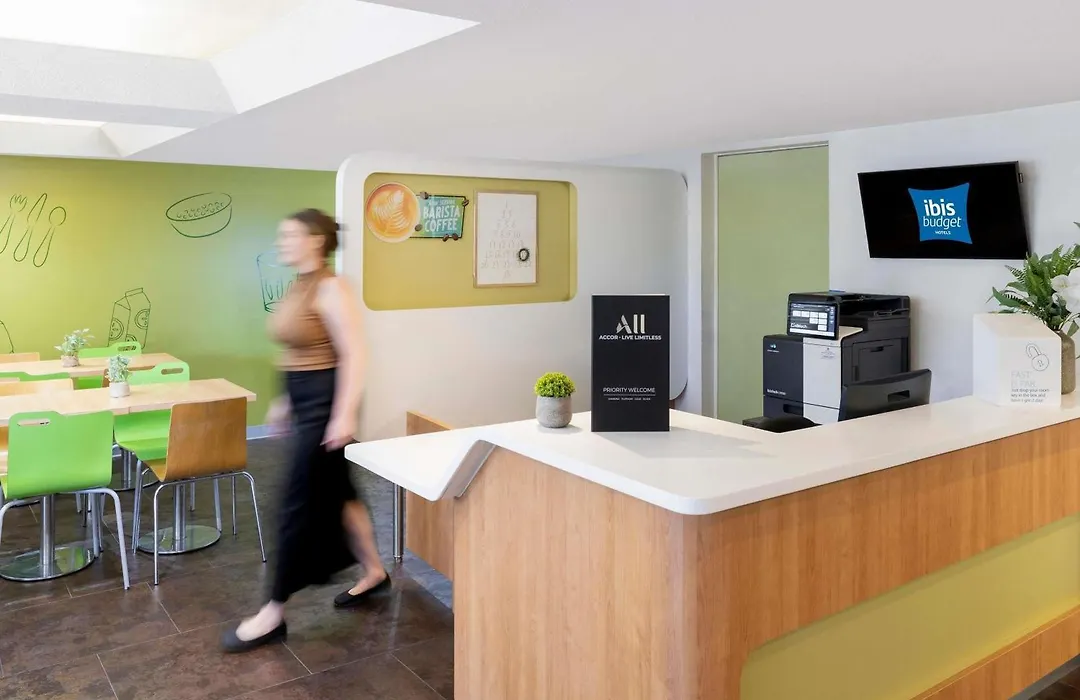 Ibis Budget Canberra-1
